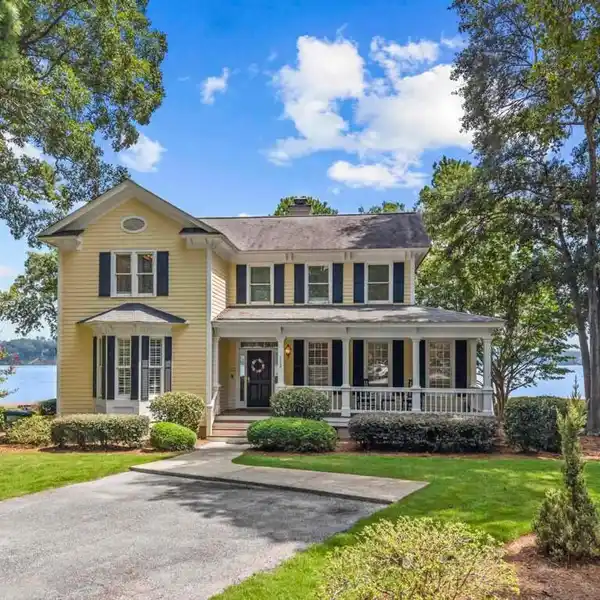 THE ULTIMATE LAKE OCONEE LIFESTYLE