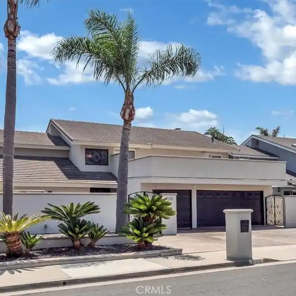 THOUGHTFULLY DESIGNED HOME WITH SPACIOUS LAYOUT AND PRIME LOCATION
