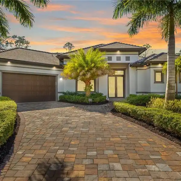INCREDIBLE HOME IN GOLDEN GATE ESTATES