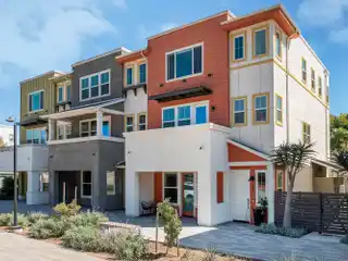 Gorgeous Four Bedroom Townhouse