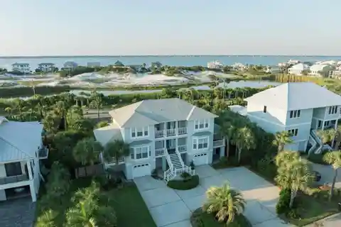 Stunning Stucco Residence Steps from Gulf Access