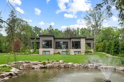 Innovative Contemporary Home