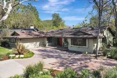 Recently Remodeled Home in Malibu West
