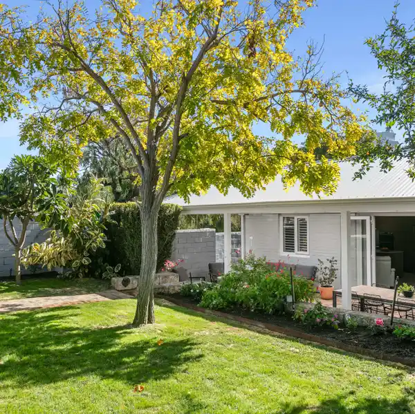 CENTURY-OLD CHARM WITH MODERN FAMILY COMFORT
