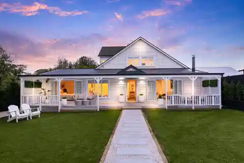 Quintessential Greenhithe: Timeless Elegance and Village Charm