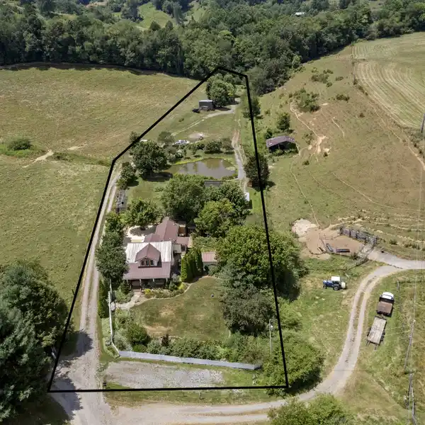 MULTI-HOME RETREAT ON OVER TWO ACRES