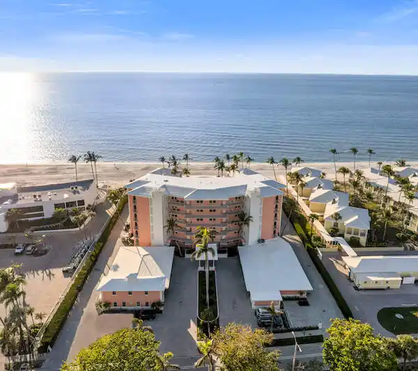 LUXURIOUS CONDO WITH GULF VIEWS