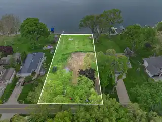 Prime Frontage on Baldwin Lake