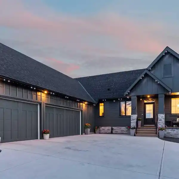 PRACTICAL LUXURY DESIGN WITH BREATHTAKING NATURAL SCENERY