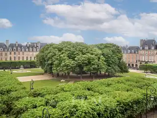 Duplex Apartment Overlooking Place Des Vosges