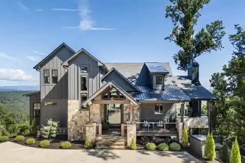 Elevated Mountain Living Atop Blue Ridge Heights