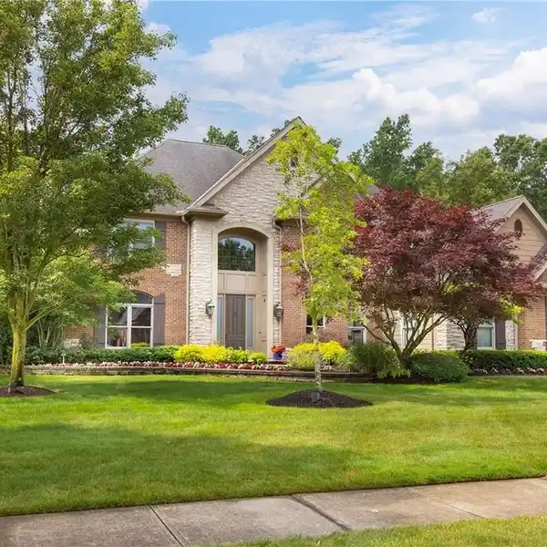 ELEGANCE AND COMFORT IN A BEAUTIFUL SETTING