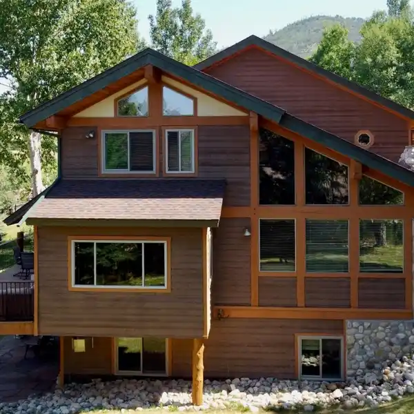 RARE OPPORTUNITY IN SOUGHT-AFTER RUNNING BEAR