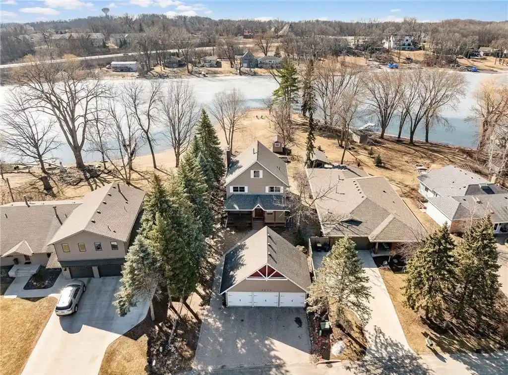 Extraordinary Five-bedroom Home