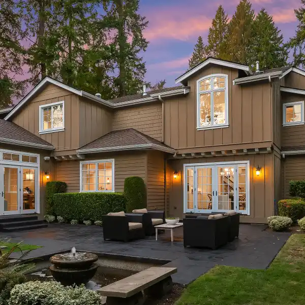 TIMELESS ARCHITECTURE WITH MODERN SOPHISTICATION