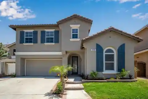 Stylish Retreat with Spacious Private Backyard