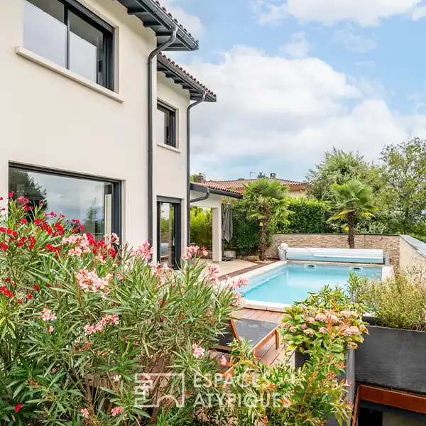 EXCEPTIONAL COMPLETELY RENOVATED FAMILY HOME
