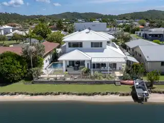 Premier Waterfront Lifestyle