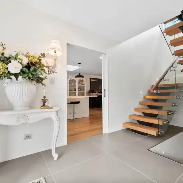 ARCHITECTURAL MASTERPIECE IN MACLEANS ZONE
