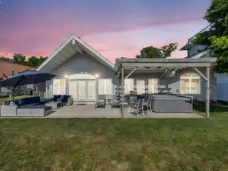 Updated Island Home Overlooking Lake Erie