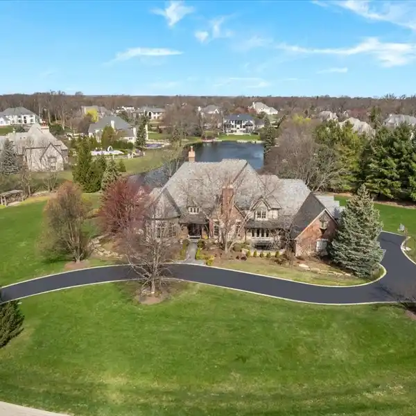 TIMELESS ARCHITECTURE AND UNRIVALED CRAFTSMANSHIP