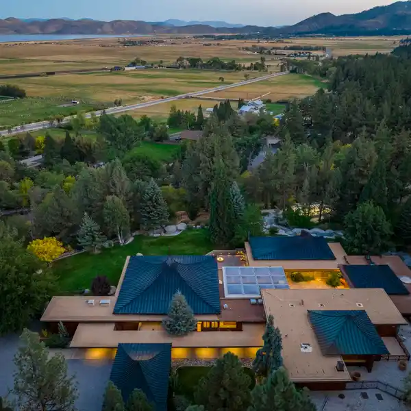 EXTRAORDINARY WASHOE VALLEY EQUESTRIAN ESTATE
