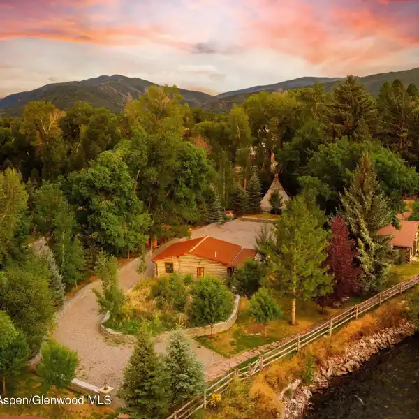 EXCEPTIONAL RIVERFRONT PROPERTY