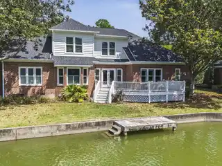 Relax Lakeside in Updated Hidden Gem