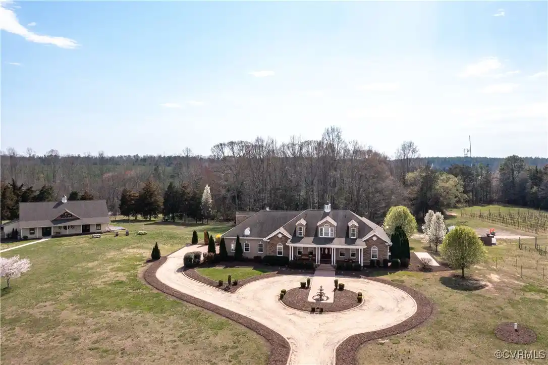 Custom Estate on 10 Private Acres