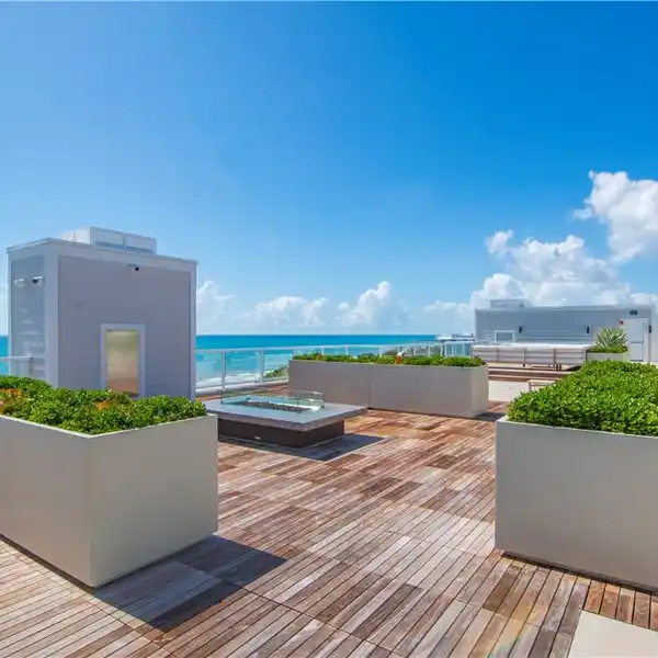 CONTEMPORARY COASTAL LUXURY WITH RESORT-STYLE AMENITIES