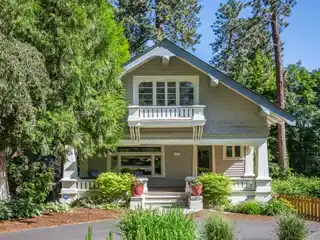 Beautifully Maintained 1912 Craftsman