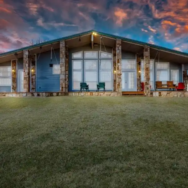 AMAZING PROPERTY ON EAGLE MOUNTAIN LAKE