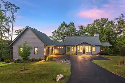 Luxurious Home in the Gated Community of Riverbend Forest