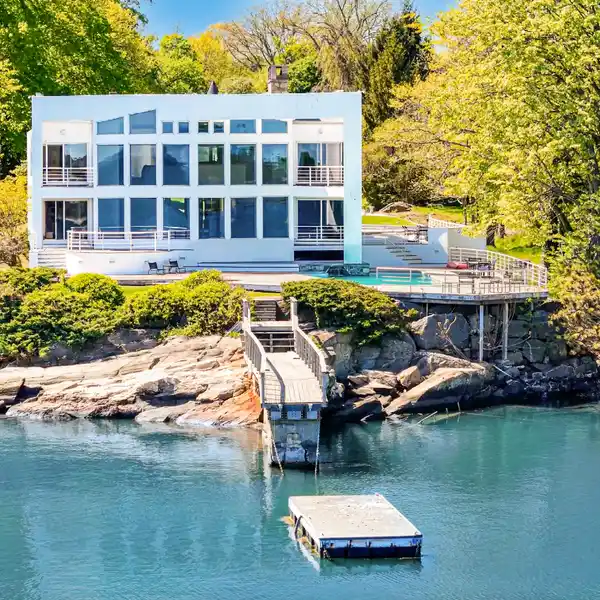 ONE-OF-A-KIND CONTEMPORARY WATERFRONT ESTATE