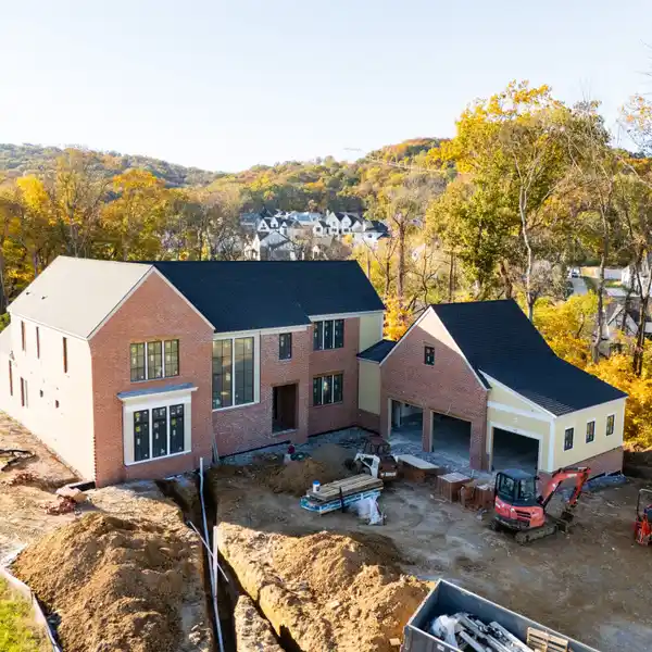 REFINED NEW CUSTOM CONSTRUCTION