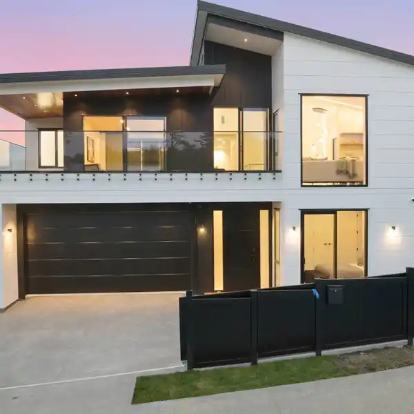 A MASTERPIECE THAT REDEFINES MODERN COASTAL LIVING