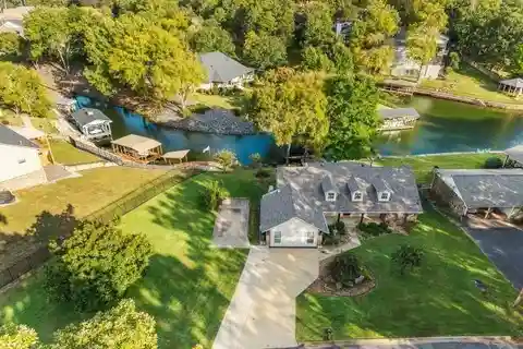 Stylish Lakeside Gem with Scenic Views