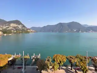 Four Bedroom Luxury Condo in Central Location