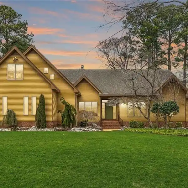STUNNING HOME ON A PREMIER STREET IN KINGSMILL