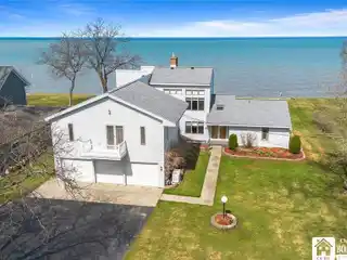 Contemporary Lake Erie Home in Shore Acres