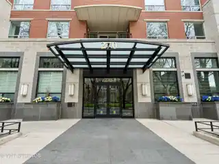 Elegant Unit in Boutique Building