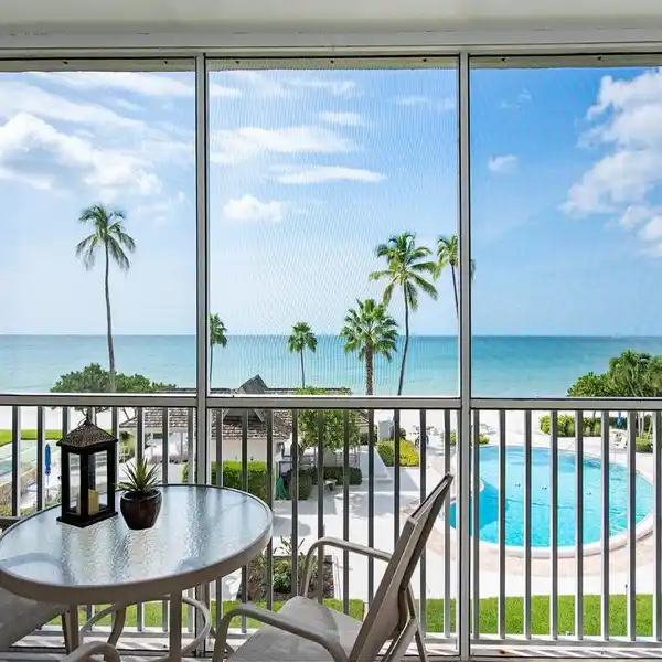 BEACHFRONT PARADISE WITH GORGEOUS GULF VIEWS