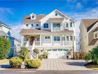 Beautifully Renovated Home in the Pointe at Salt Ponds