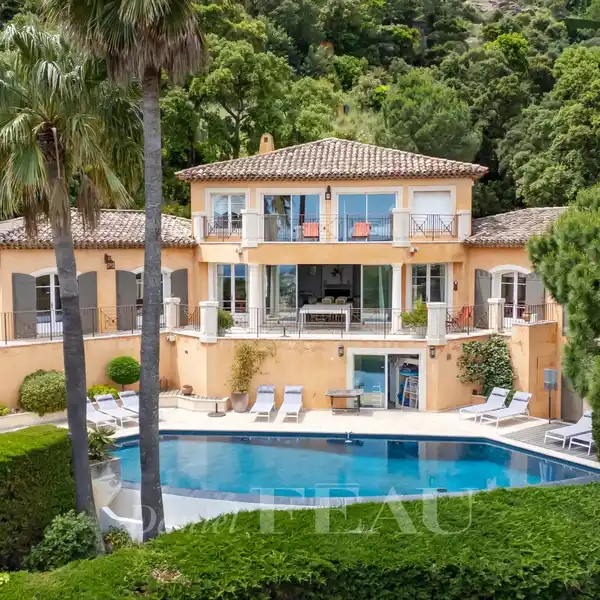 GORGEOUS VILLA WITH AMAZING OPEN VIEW