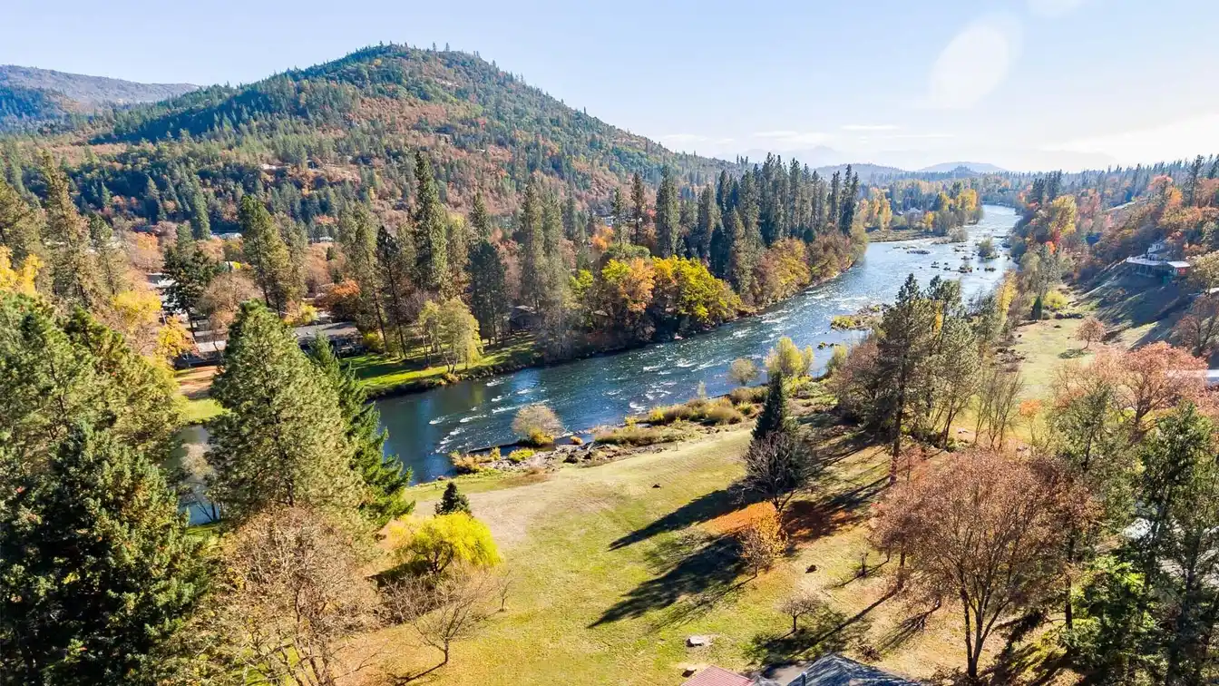 Special Property on the Rogue River
