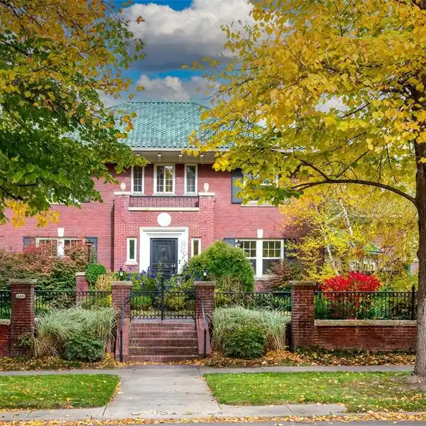 ELEGANT LIVING ON A RARE LARGE LOT