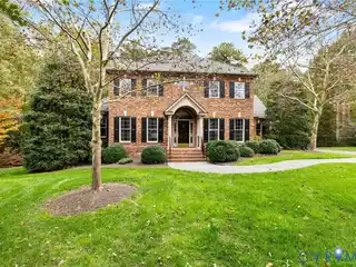 Tranquil Cul-De-Sac Living with Timeless Charm