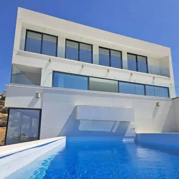 UNIQUE VILLA WITH AMAZING VIEWS