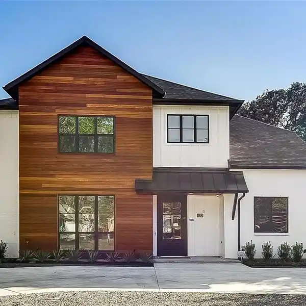 MODERN FARMHOUSE IN THE HEART OF MIDWAY HOLLOW