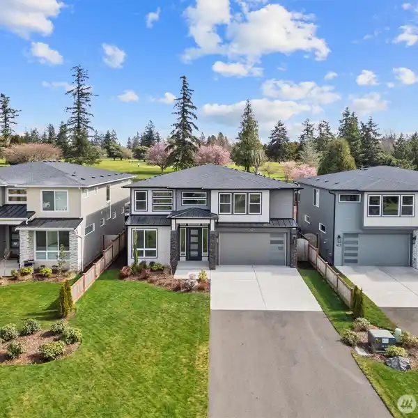 MODERN NEWER CONSTRUCTION ON LEGION GOLF COURSE